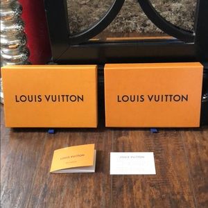 2 Louis Vuitton wallet box with booklet